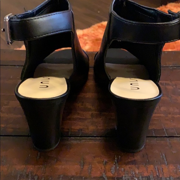 Black Open Toe Shoes - Picture 5 of 9